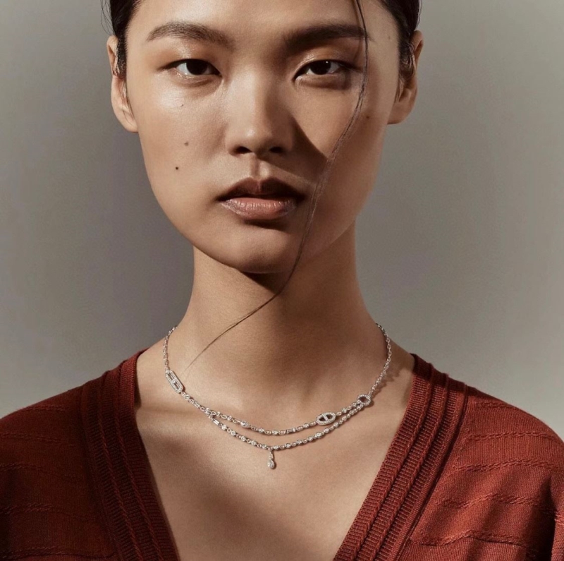 H**me5 necklaces